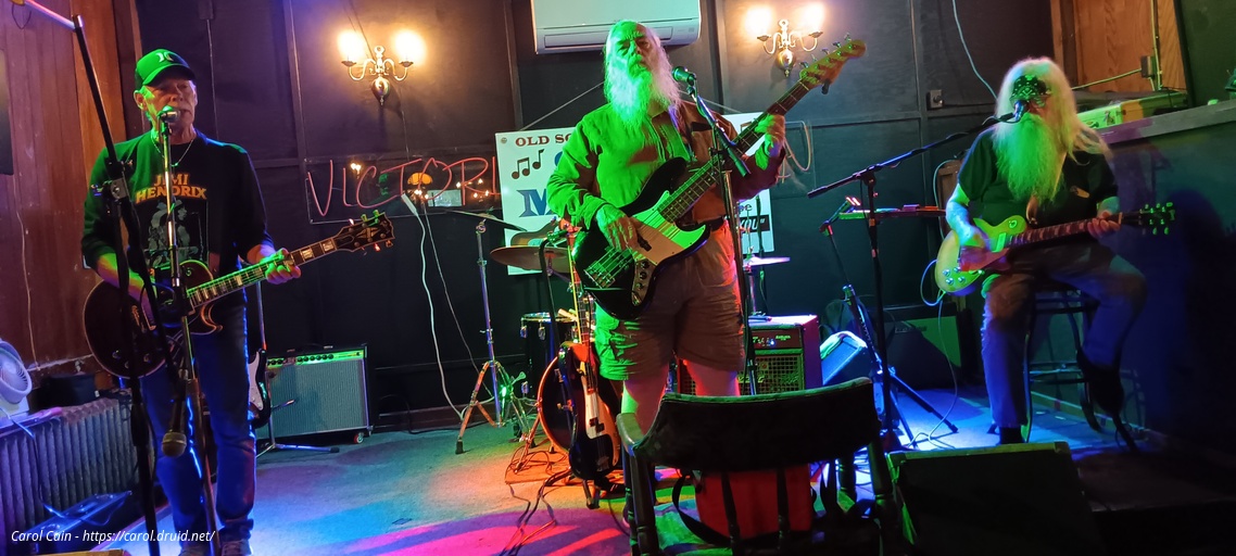 D'Arcy playing with the Soul Minors, Sept 4, 2025